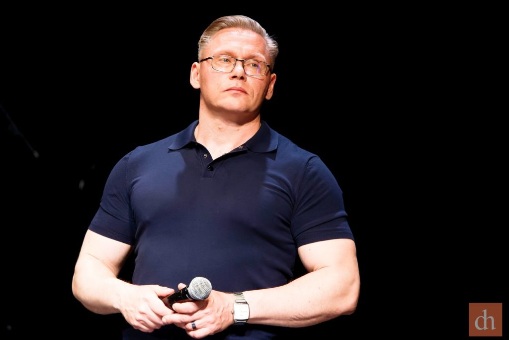 Прядко, тайны всех океанов, фото с фестиваля Цифровой Истории